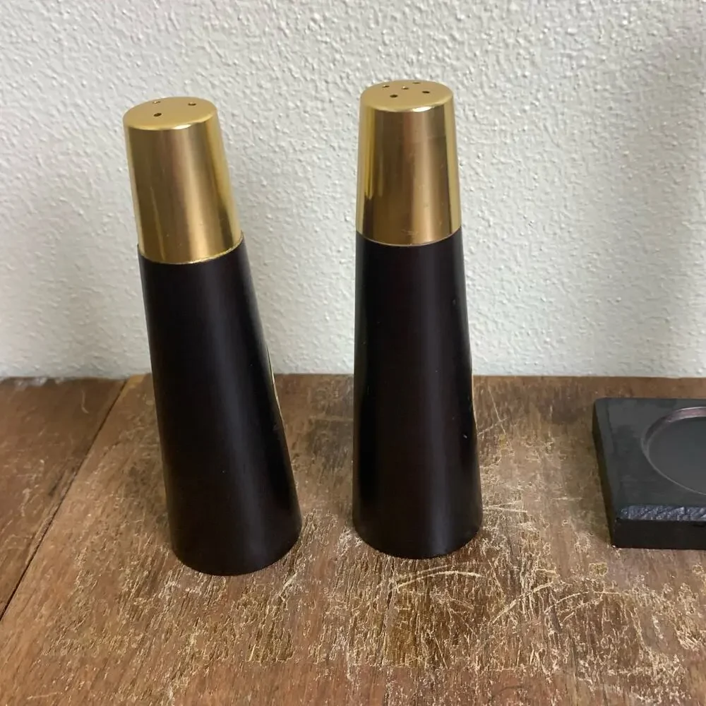 Mid Century Modern 3 PC Black Gold Wichita Kansas Salt Pepper‎ Shakers Souvenir